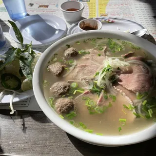 #31 Well Cooked Beef, Tendon & Tripe Noodle Soup - Pho Chin Nam, Gan, Sach