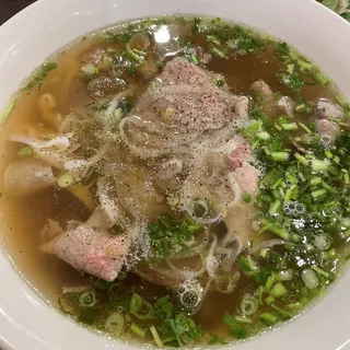 P4. Steak, Brisket, Flank, Tendon and Tripe Pho