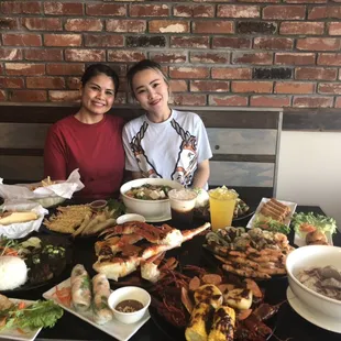 Pray &amp; lily welcome you to Phoshack.