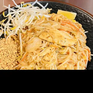 Chicken Pad Thai.