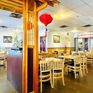 the interior of a chinese restaurant