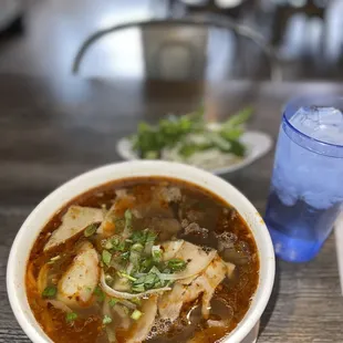 food, ramen and noodles