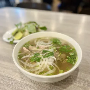 Pho tai chin ( Rare Steak Brisket)