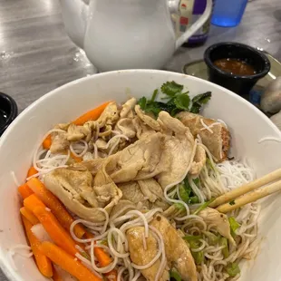 Stir fry chicken Vermicelli