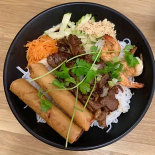 40. Bun Thit Nuong Cha Gio Tom