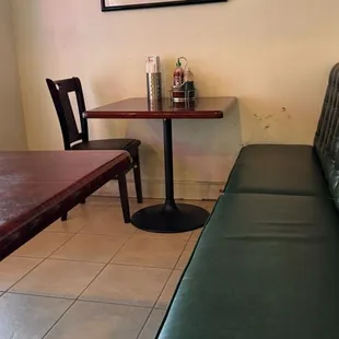 Window in opposite side dirty wall