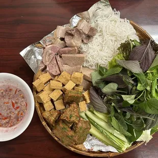 Tofu, pork with shrimp paste tray