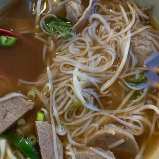 4. House Special Pho