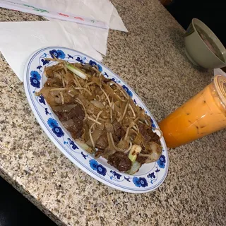 38. Fried Egg Noodles with Beef