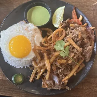 House Specials/Shaken Beef Saltado