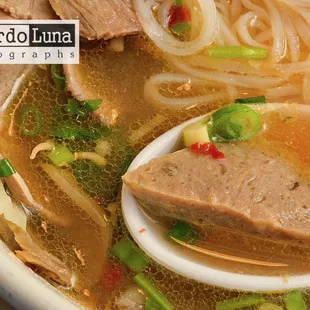 It took me 5 years to come back. This place is solid!!