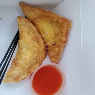 Crab Cream Cheese Wonton 4 pc for $5.25