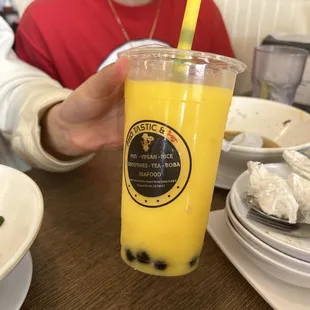 Mango smoothie boba