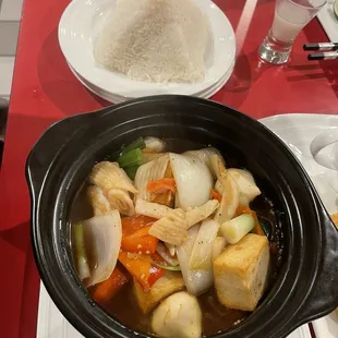 Seafood Clay Pot with white rice
