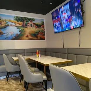 sushi and sashimi, interior