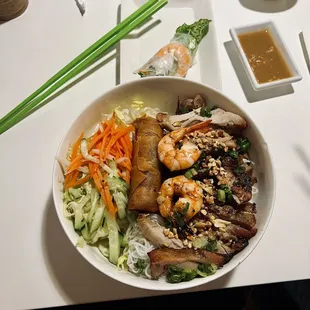 V6. Bun Ga Nuong, Tom, Cha Gio - Vermicelli with Grilled Chicken, Grilled Shrimp &amp; Egg Roll