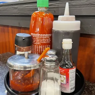 Table condiments
