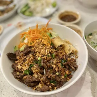 Beef vermicelli bowl