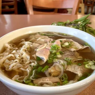 2. Rare Steak, Well Done Brisket, Flank, Tendon & Tripe Noodle Soup