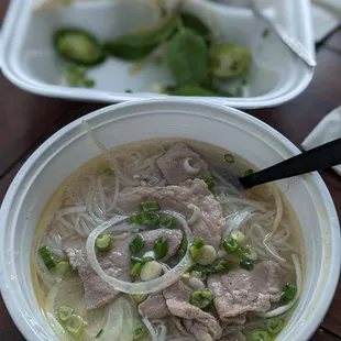 ramen and noodles, food