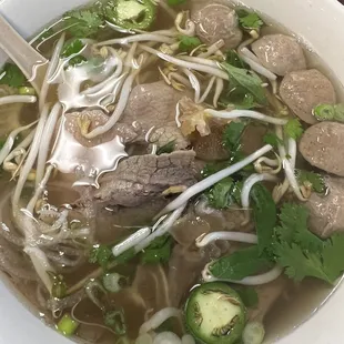 ramen and noodles, food