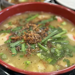 Bánh canh tôm cua (Vietnamese crab &amp; shrimp udon soup)