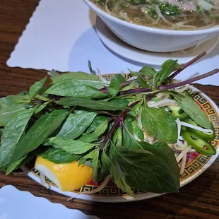 Garnishes for pho