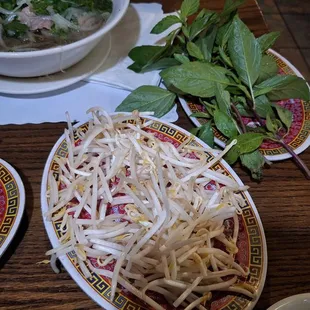 Garnishes for pho