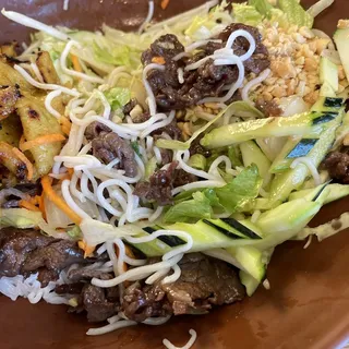 G4. Garlic Noodle with Beef