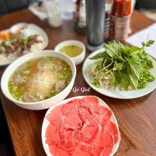 Phở Đặc Biệt (Special Pho)