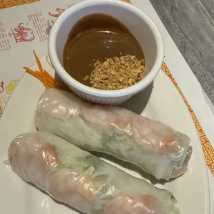 shrimp spring roll w peanut sauce