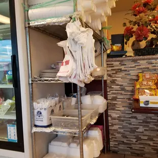 To-go container station