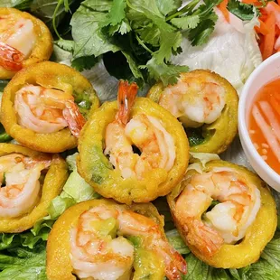 Bánh Khọt ( Vietnamese Prawns Coconut Pancakes)