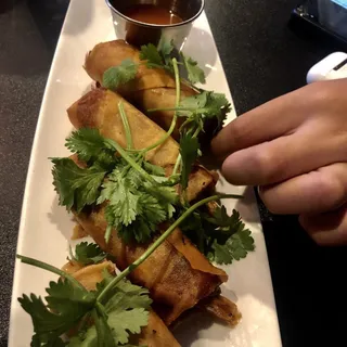 Shrimp Egg Rolls (4 pieces)