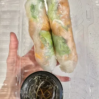 21. Spring Rolls With Grilled Chicken