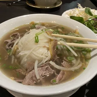 35Rare Steak, Flank Beef Noodle Soup
