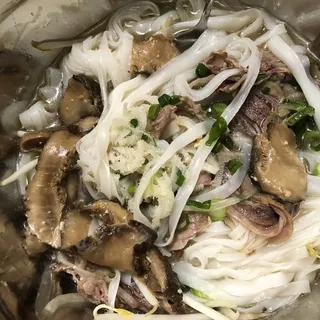 44 Well Done Flank, Fatty Brisket, Tendon, Tripe