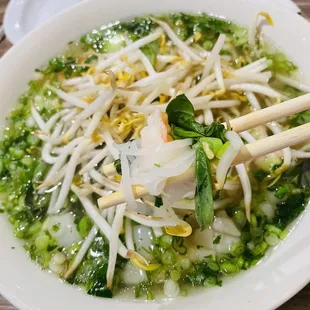 Pho with seafood (shrimp, calamari, and scallops with Chicken broth)