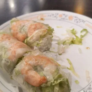 Bland bland bland. No seasoning, no herbs. Just shredded lettuce and noodles