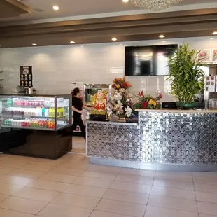 sushi and sashimi, interior