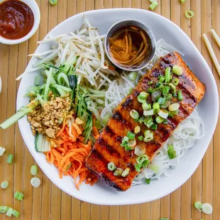 Salmon Vermicelli