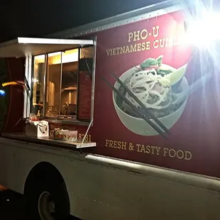 a food truck at night