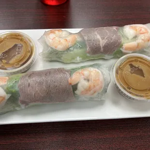 Spring rolls with peanut sauce -- this is a single order.
