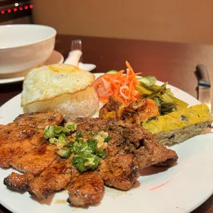 Broken rice and pork chop house special