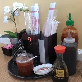 Condiment caddy