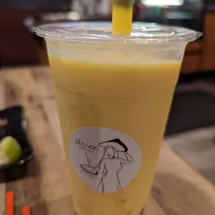Mango smoothie