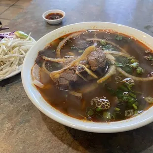 Bún bò Huế