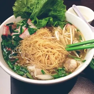 24. Mi Hoanh Thanh (wonton noodles soup)