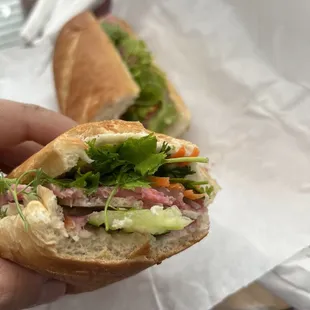 Combination pork sandwich