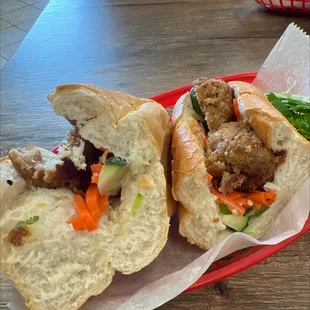 Banh Mi Thit Xiu Mai